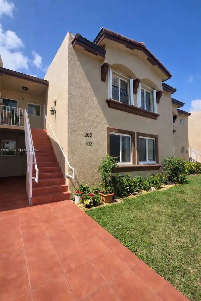15761 SW 137 ave # 202, Miami FL 33177 photo 3