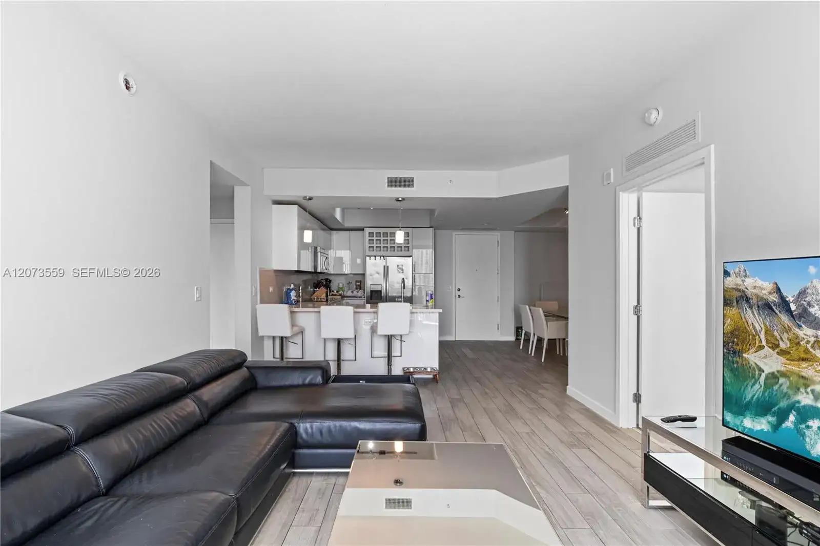 999 SW 1st Ave # 3307, Miami FL 33130 photo 3