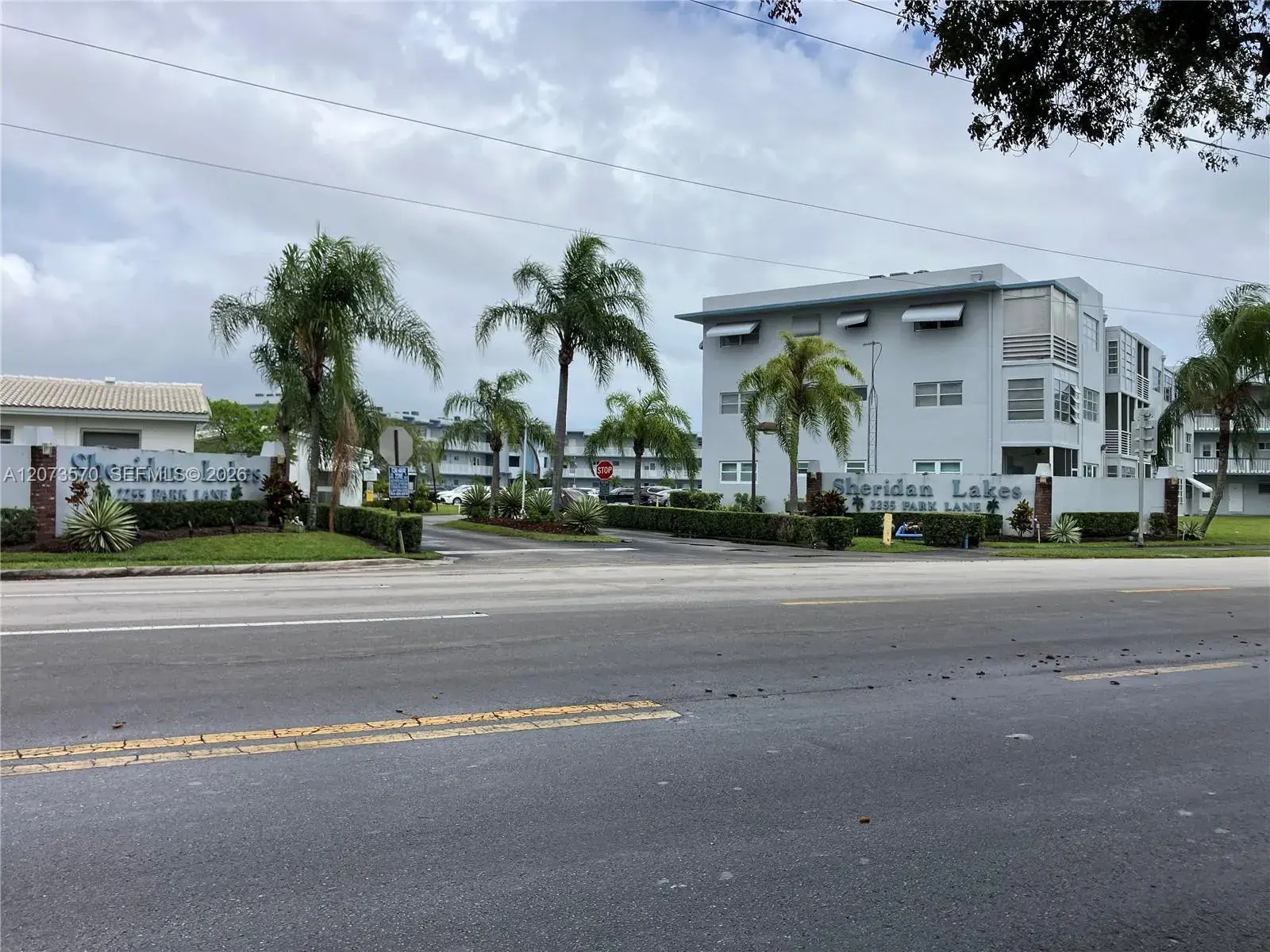 2300 Park Ln # 203, Hollywood FL 33021