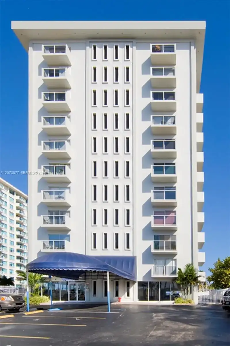 5313 Collins Ave # 404, Miami Beach FL 33140
