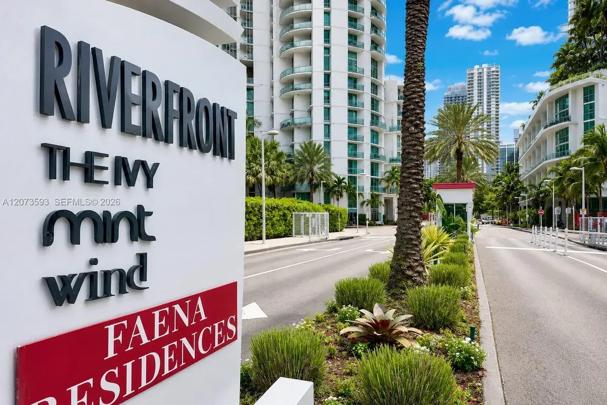350 S Miami Ave # 2215, Miami FL 33130