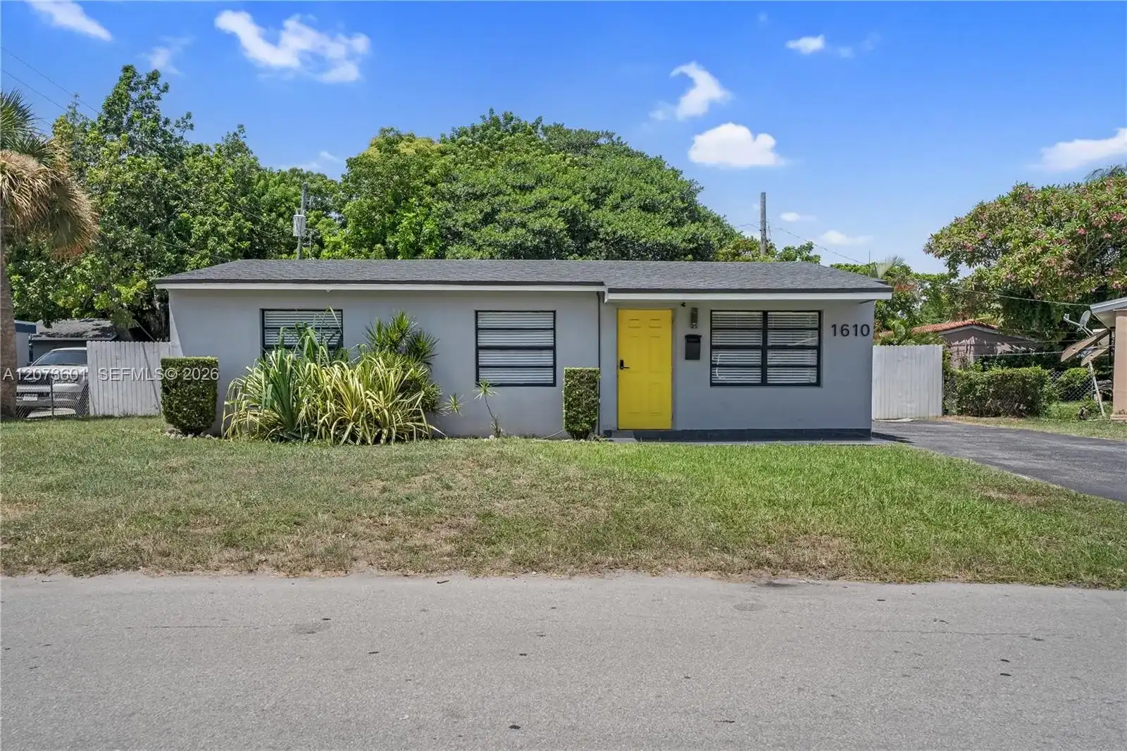 1610 S 24th Ct, Hollywood FL 33020
