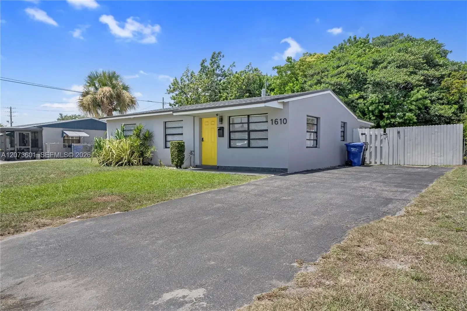 1610 S 24th Ct, Hollywood FL 33020 photo 2
