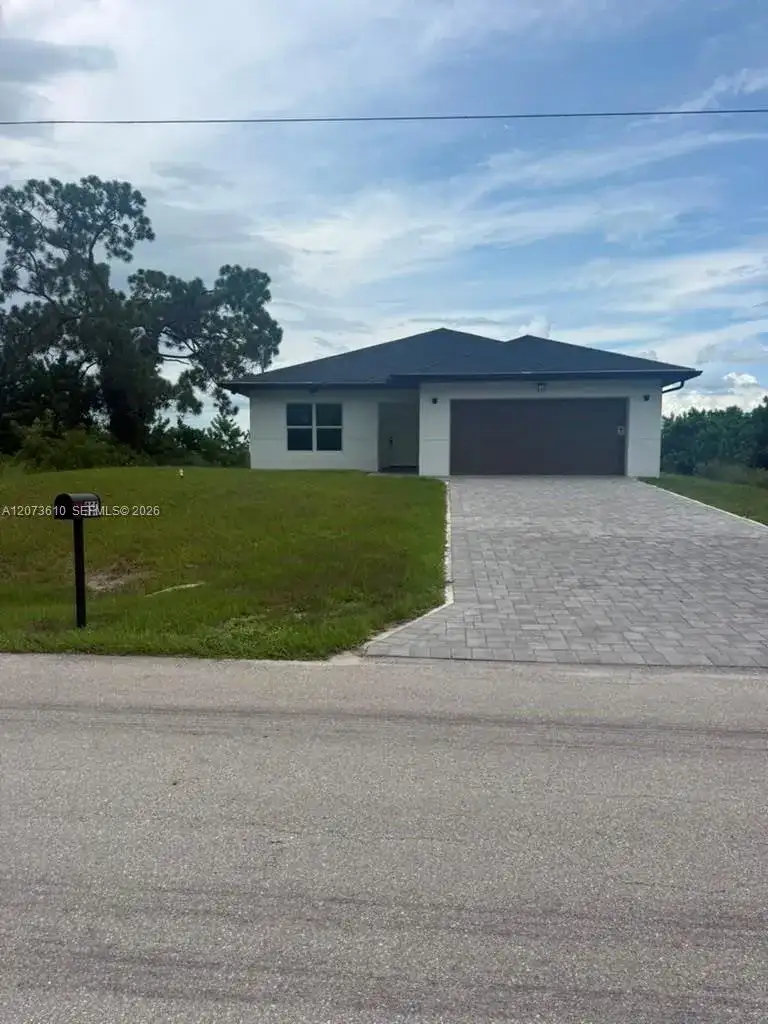 655 NAPLES AVE S, Lehigh Acres FL 33974 photo 2