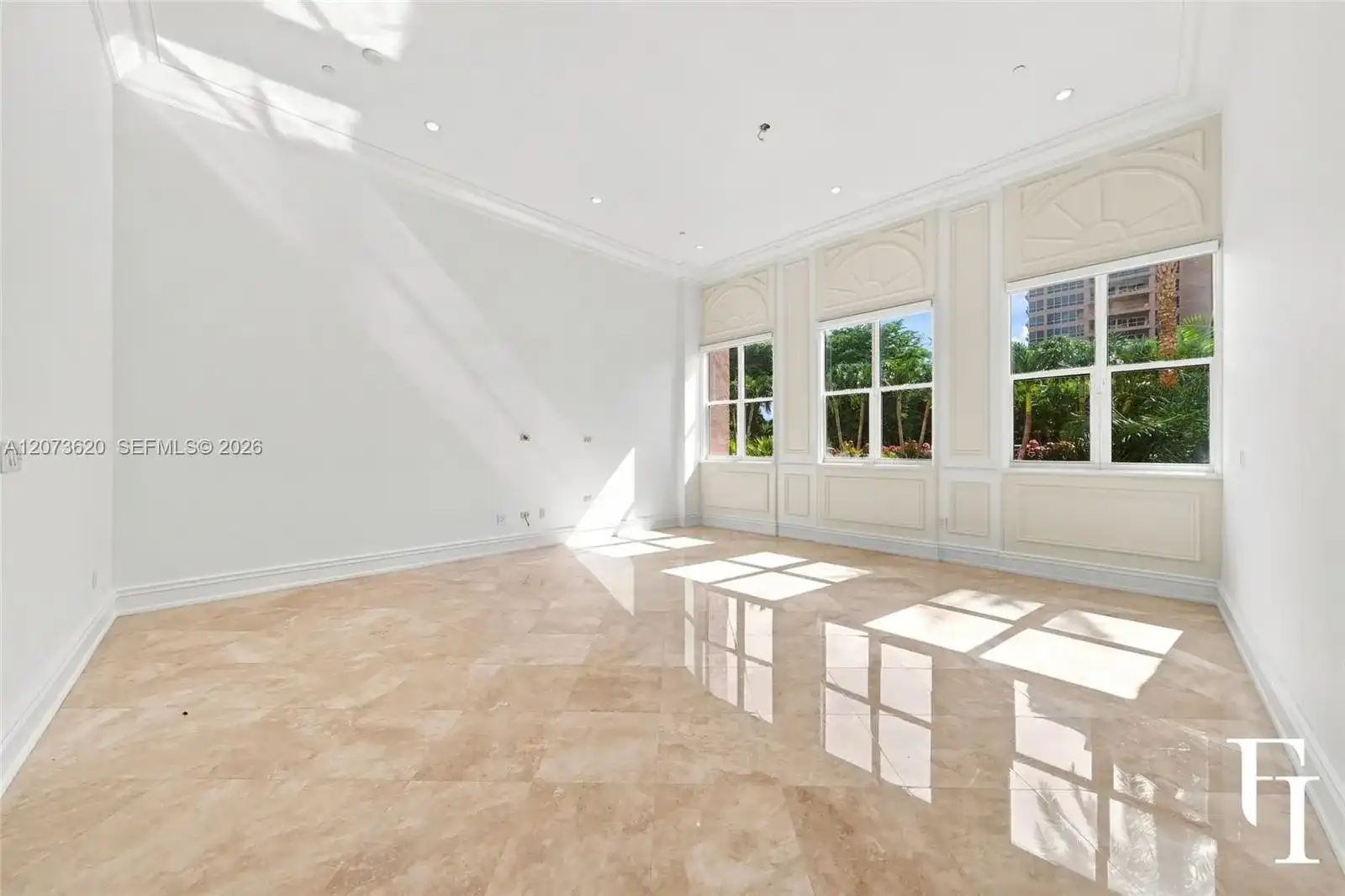 60 Edgewater Dr, Coral Gables FL 33133