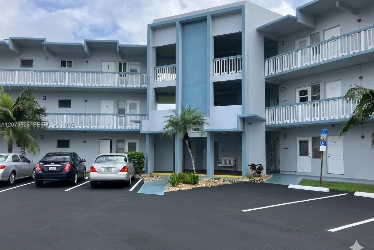 2300 Park Ln # 203, Hollywood FL 33021