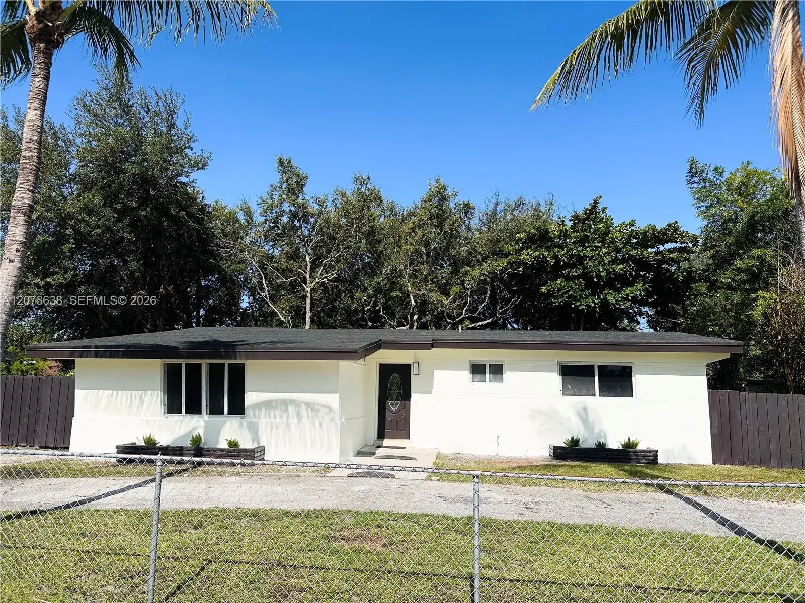17521 NE 4th Ave, Miami FL 33162