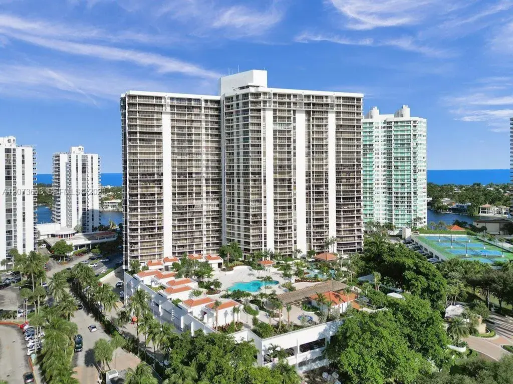 20281 E Country Club Dr # 404, Aventura FL 33180