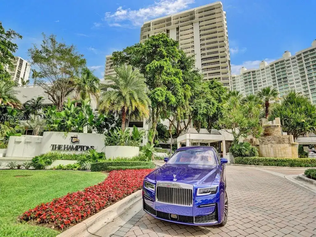 20281 E Country Club Dr # 404, Aventura FL 33180 photo 3