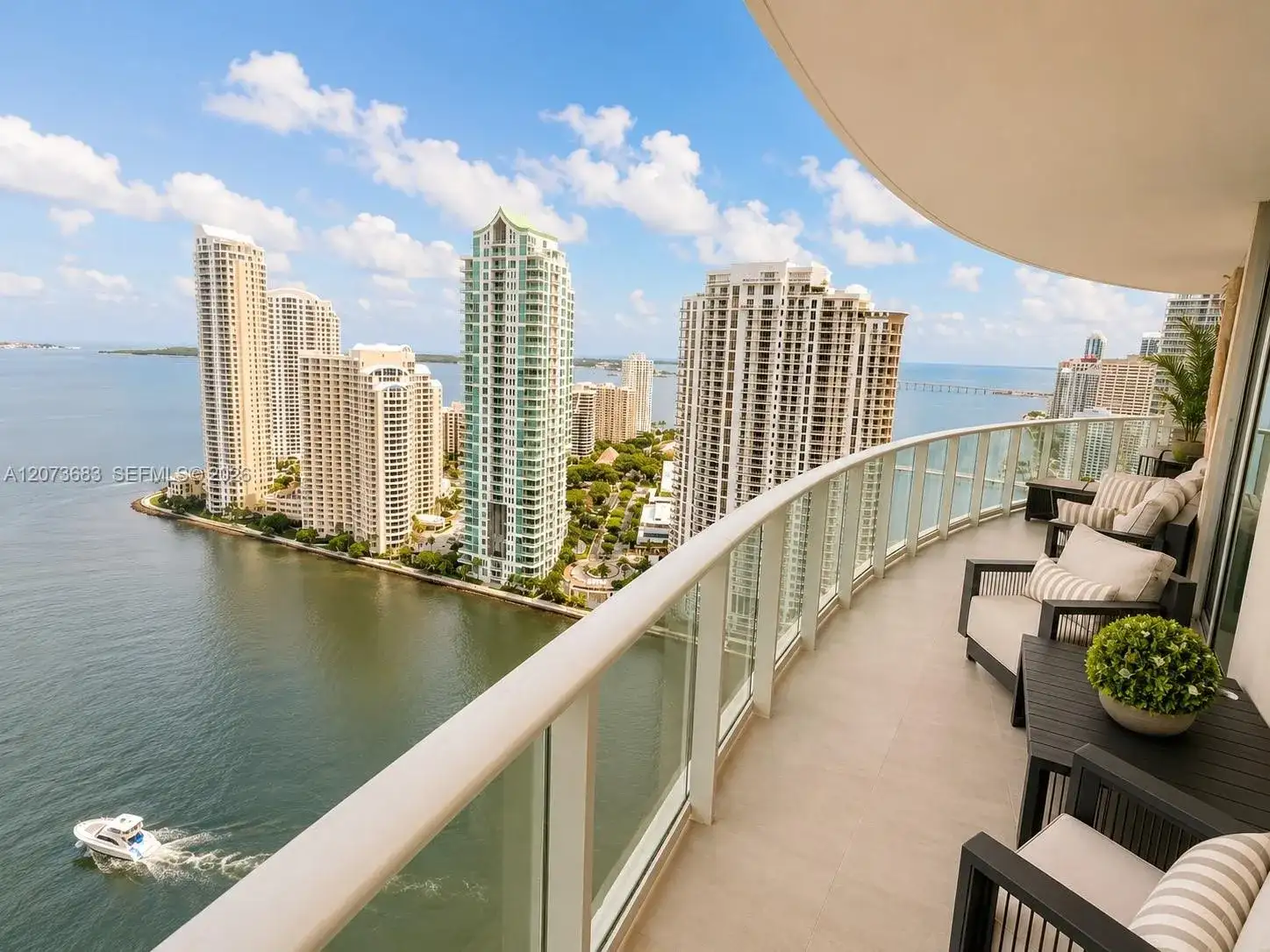 300 S Biscayne Blvd # 2910, Miami FL 33131 photo 2