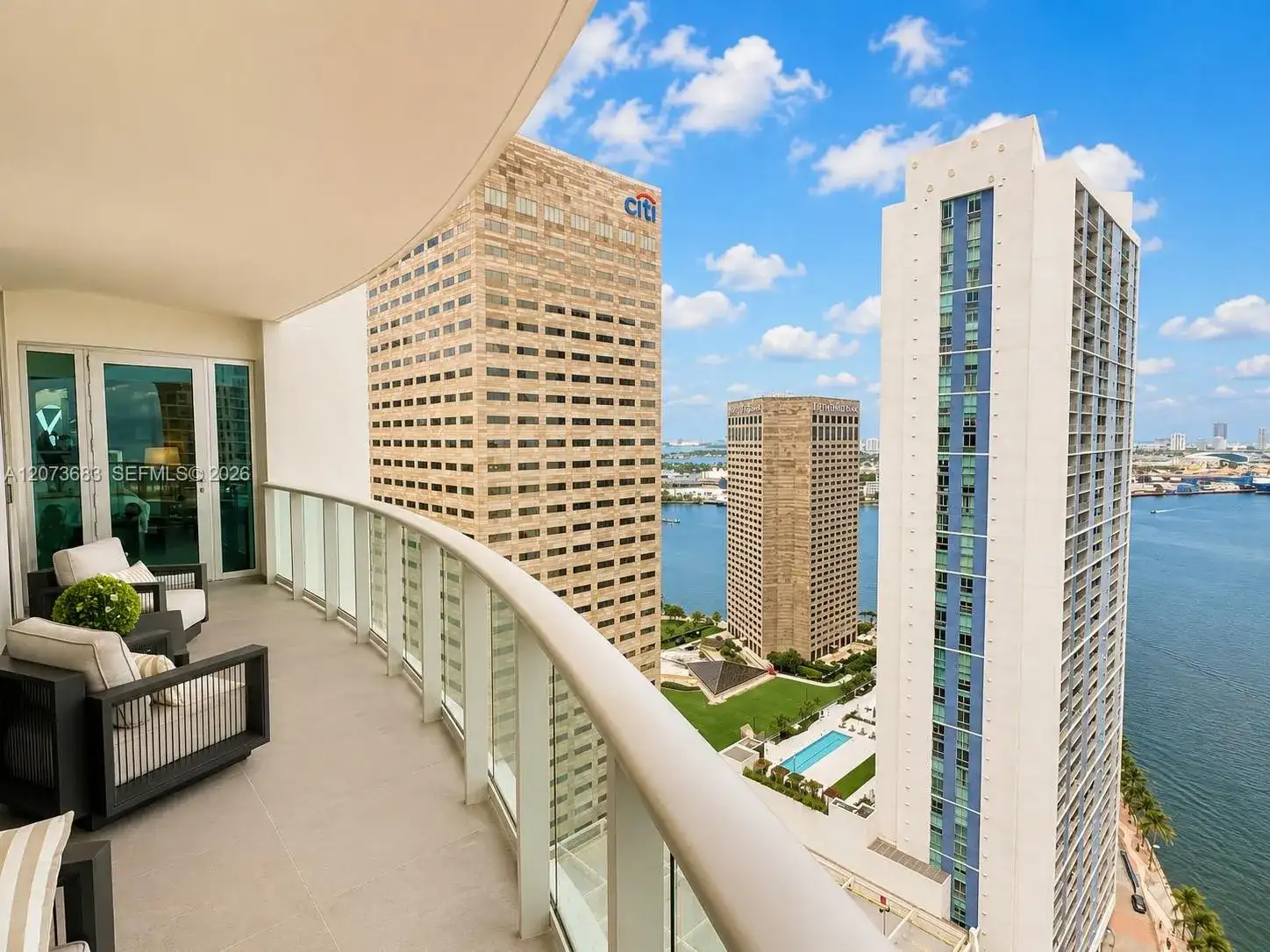 300 S Biscayne Blvd # 2910, Miami FL 33131 photo 3