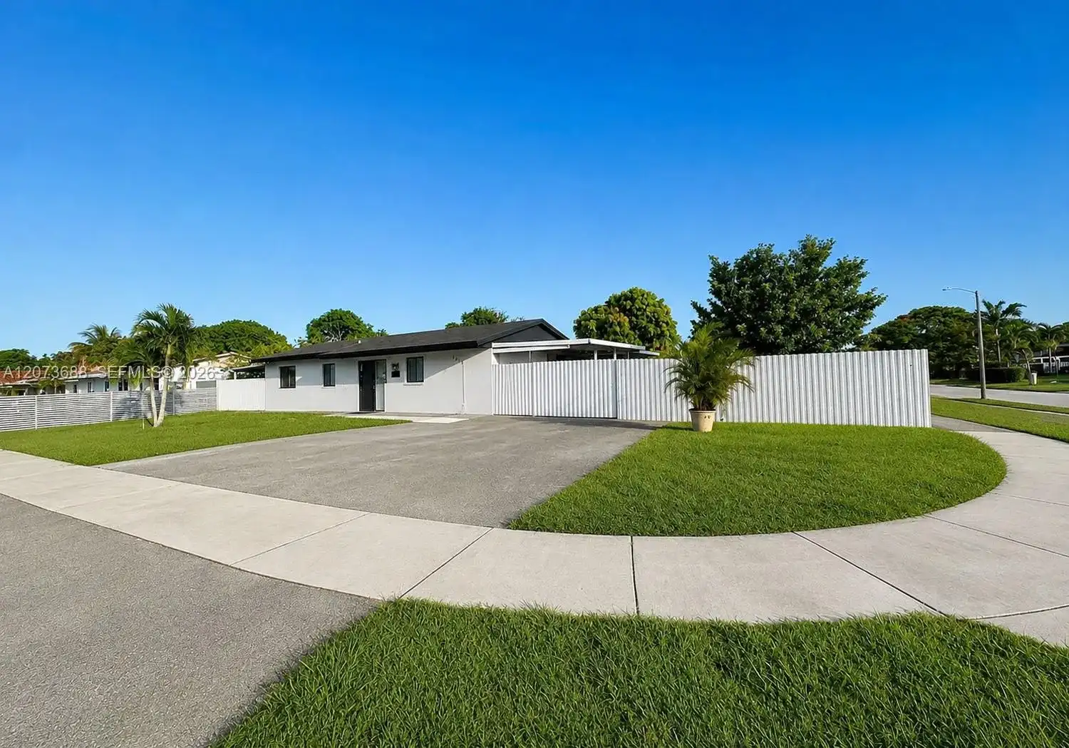 4860 NW 190th St, Miami Gardens FL 33055