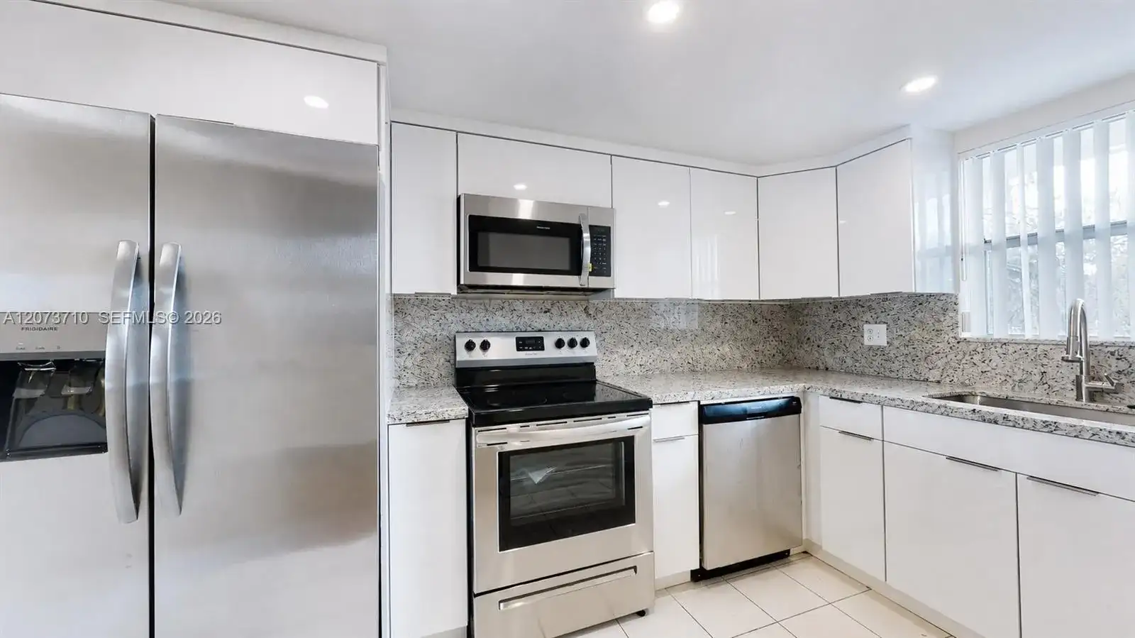 9363 Fontainebleau Blvd # H205, Miami FL 33172 photo 3