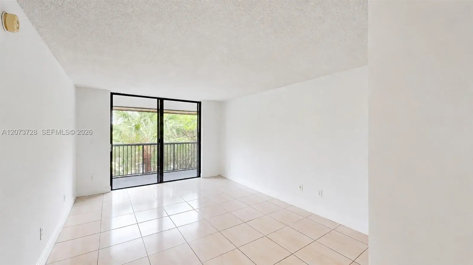 14201 N Kendall Dr # 401D, Miami FL 33186