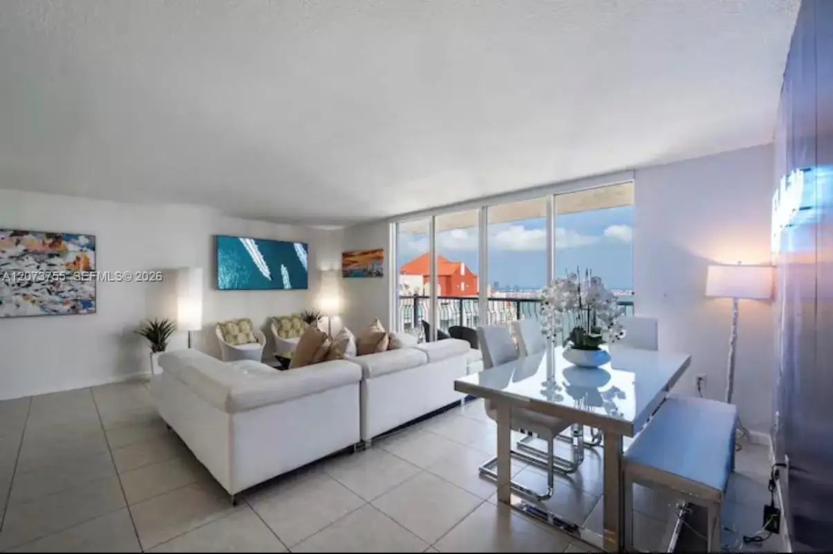 1200 Brickell Bay Dr # 4101, Miami FL 33131 photo 5