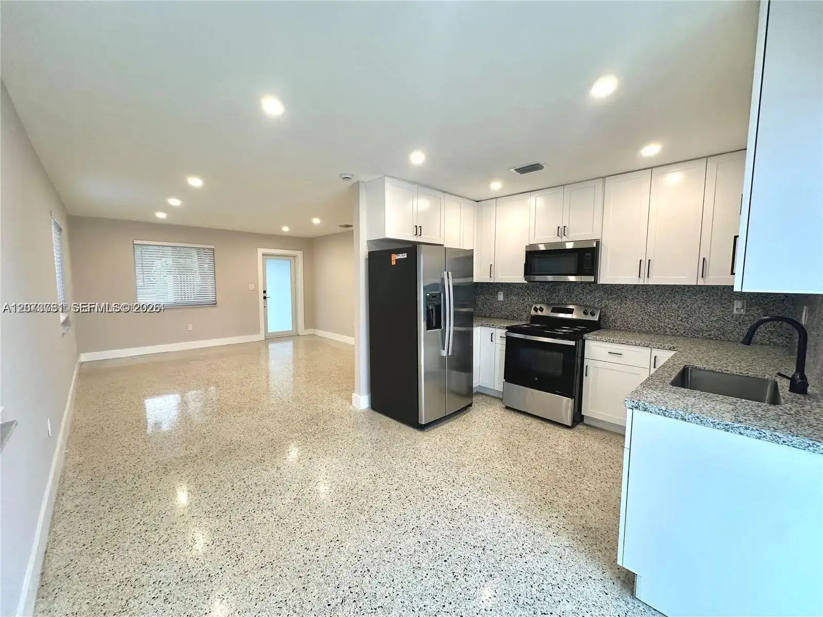 10302 NW 35th Ct, Miami FL 33147 photo 3