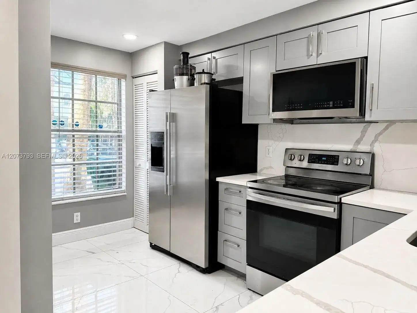 5512 Pageant Pl, Margate FL 33063 photo 2