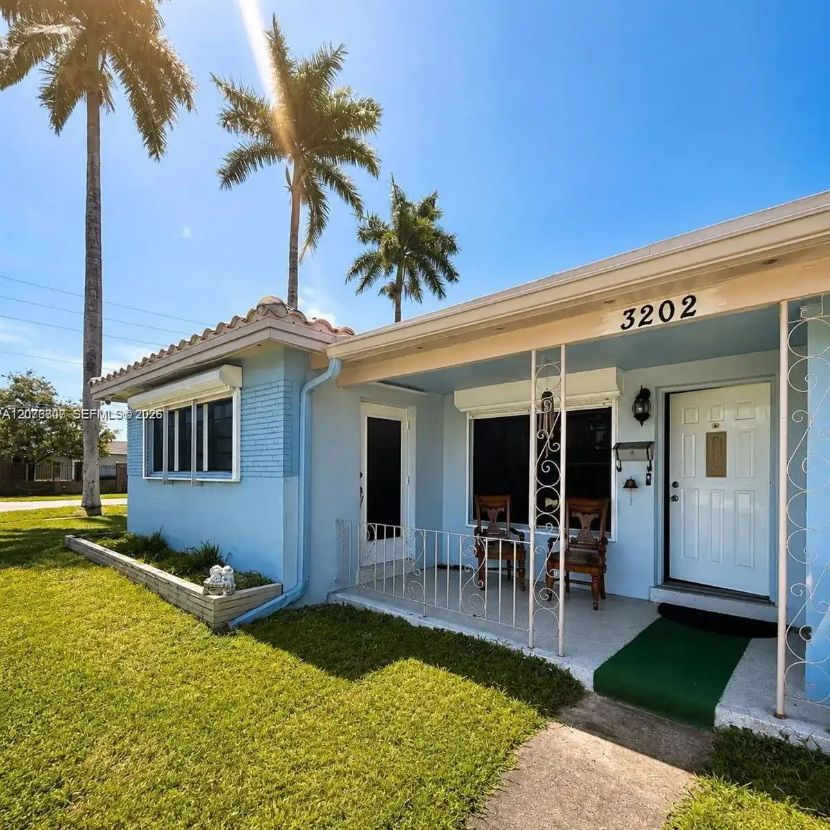 3202 Pierce St, Hollywood FL 33021