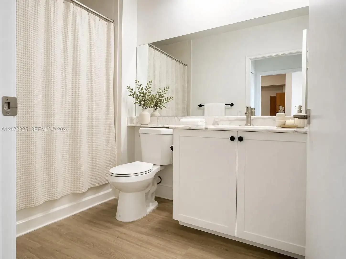 2775 NE 187th St, Aventura FL 33180 photo 4