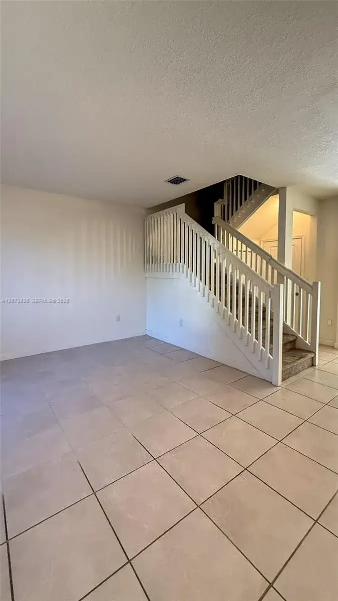 20800 NE 5th Ct, Miami FL 33179 photo 3