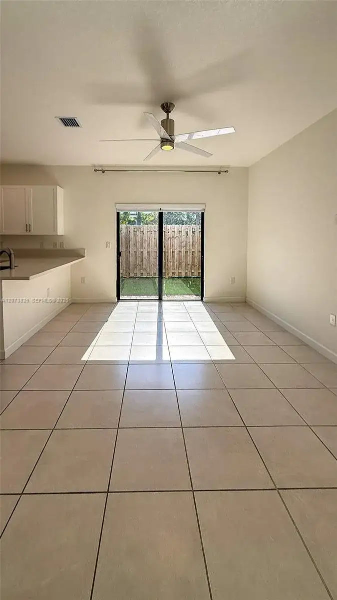 20800 NE 5th Ct, Miami FL 33179 photo 5