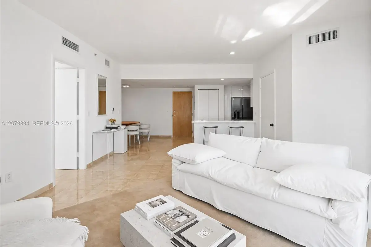 350 S Miami Ave # 2304, Miami FL 33130