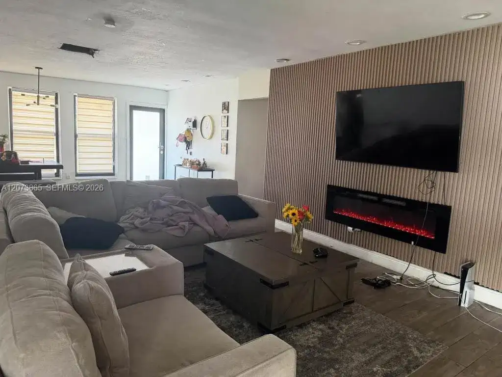 1330 NW 175th St, Miami Gardens FL 33169 photo 2