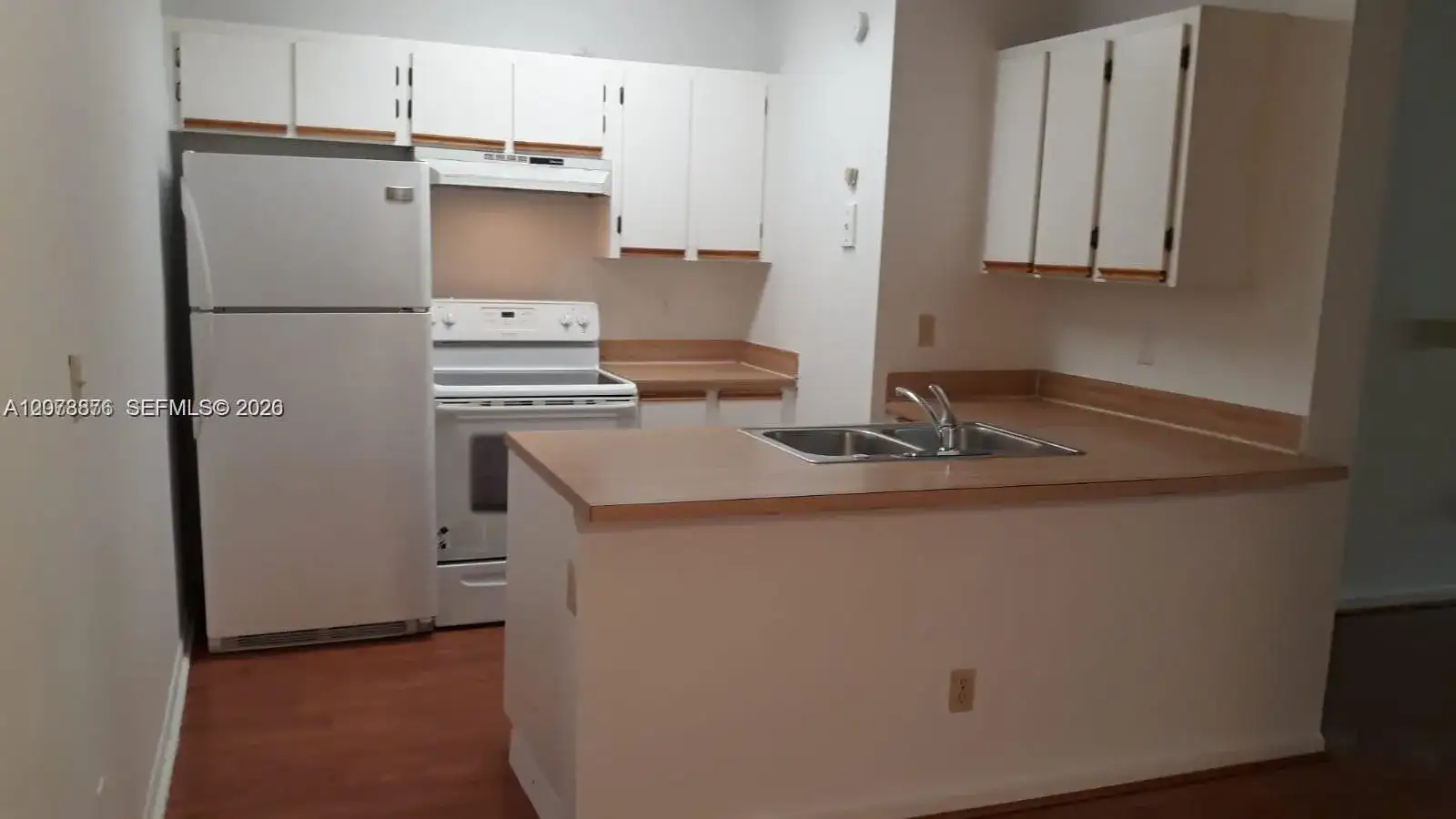 18328 NW 68th Ave # O, Hialeah FL 33015 photo 4
