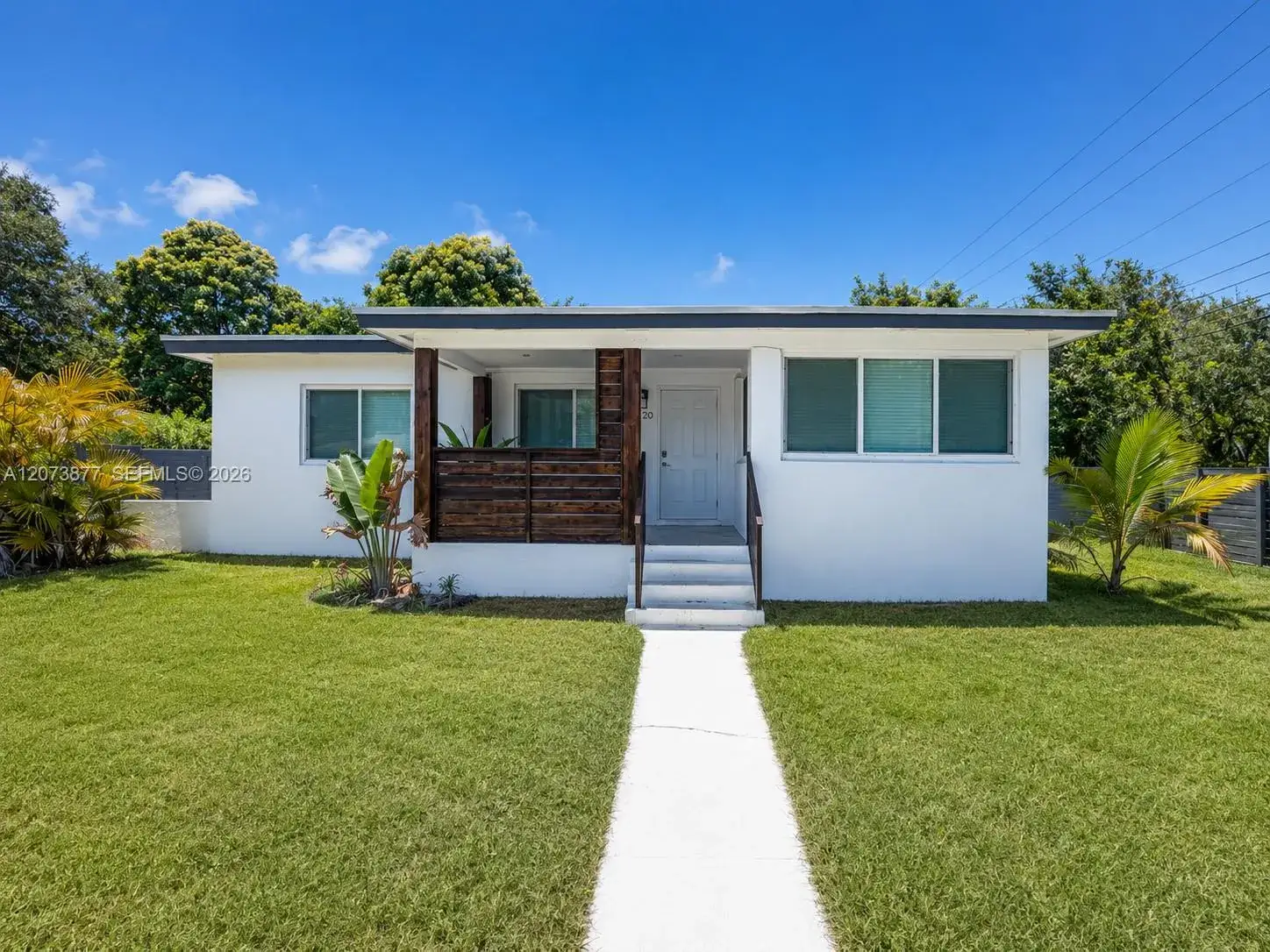 1800 NE 154th St, North Miami Beach FL 33162