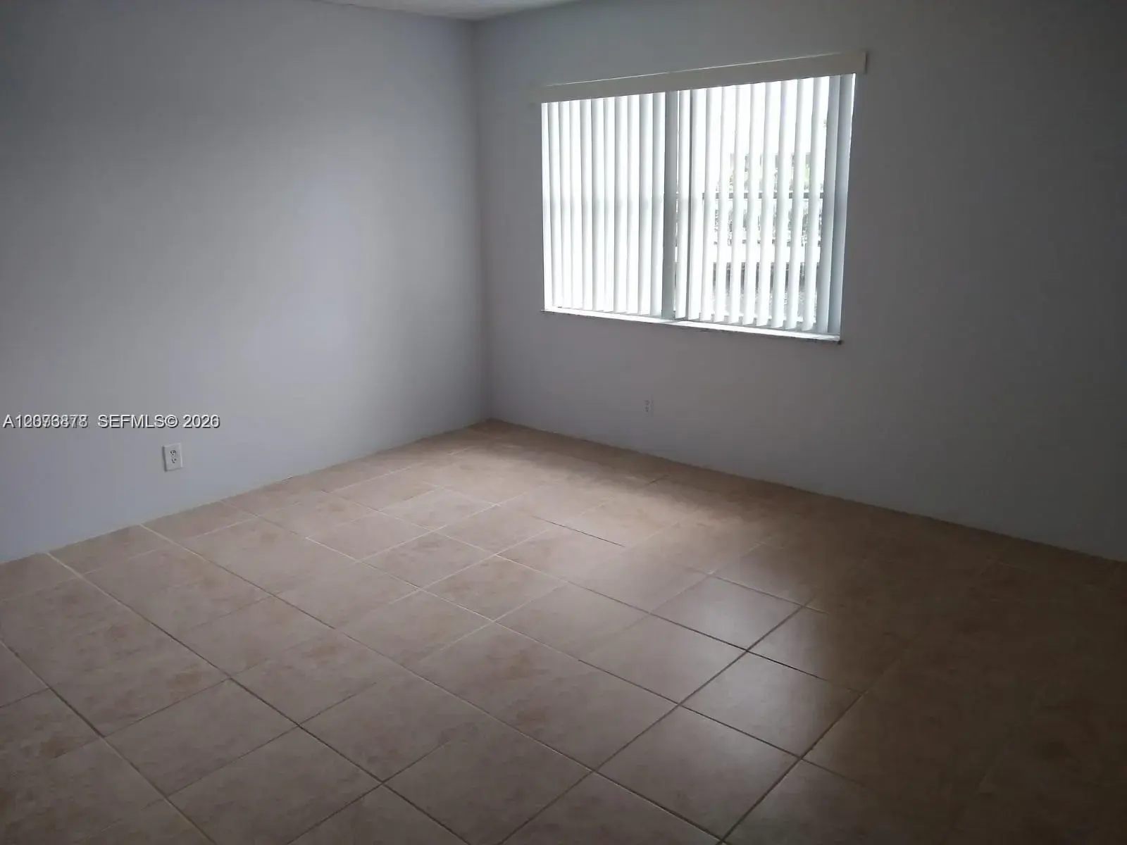 401 Golden Isles Dr # 211, Hallandale Beach FL 33009