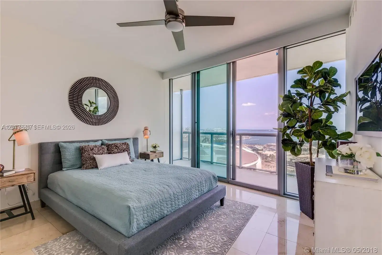 888 Biscayne Blvd # 2403, Miami FL 33132 photo 4