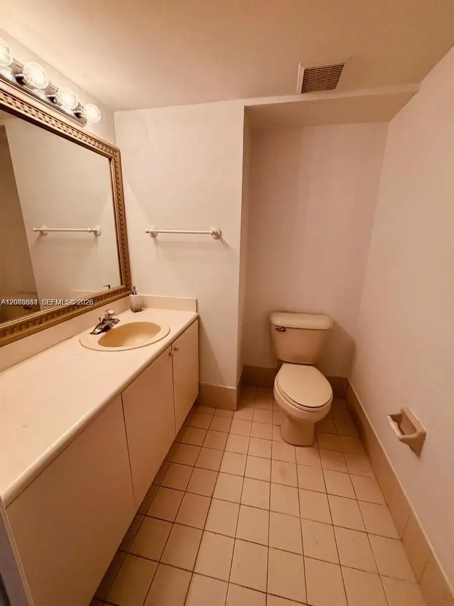7080 NW 177th St # 13, Hialeah FL 33015 photo 4