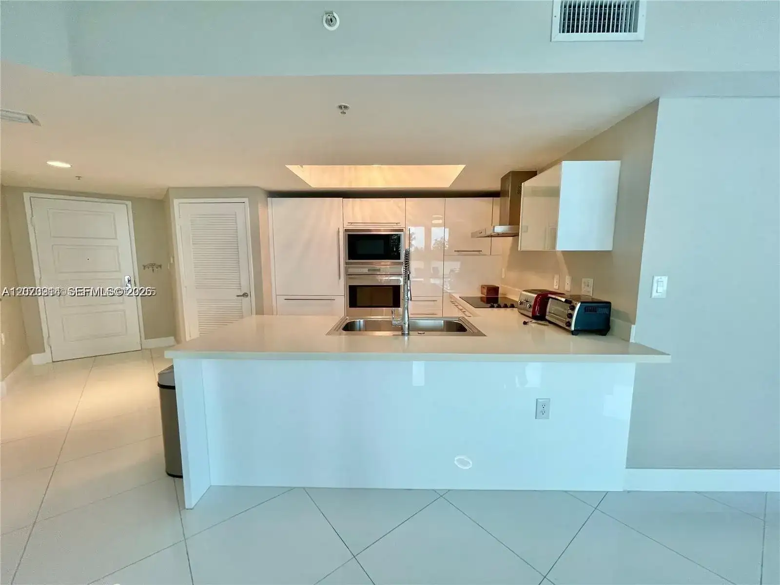 150 Sunny Isles Blvd # 501, Sunny Isles Beach FL 33160 photo 4
