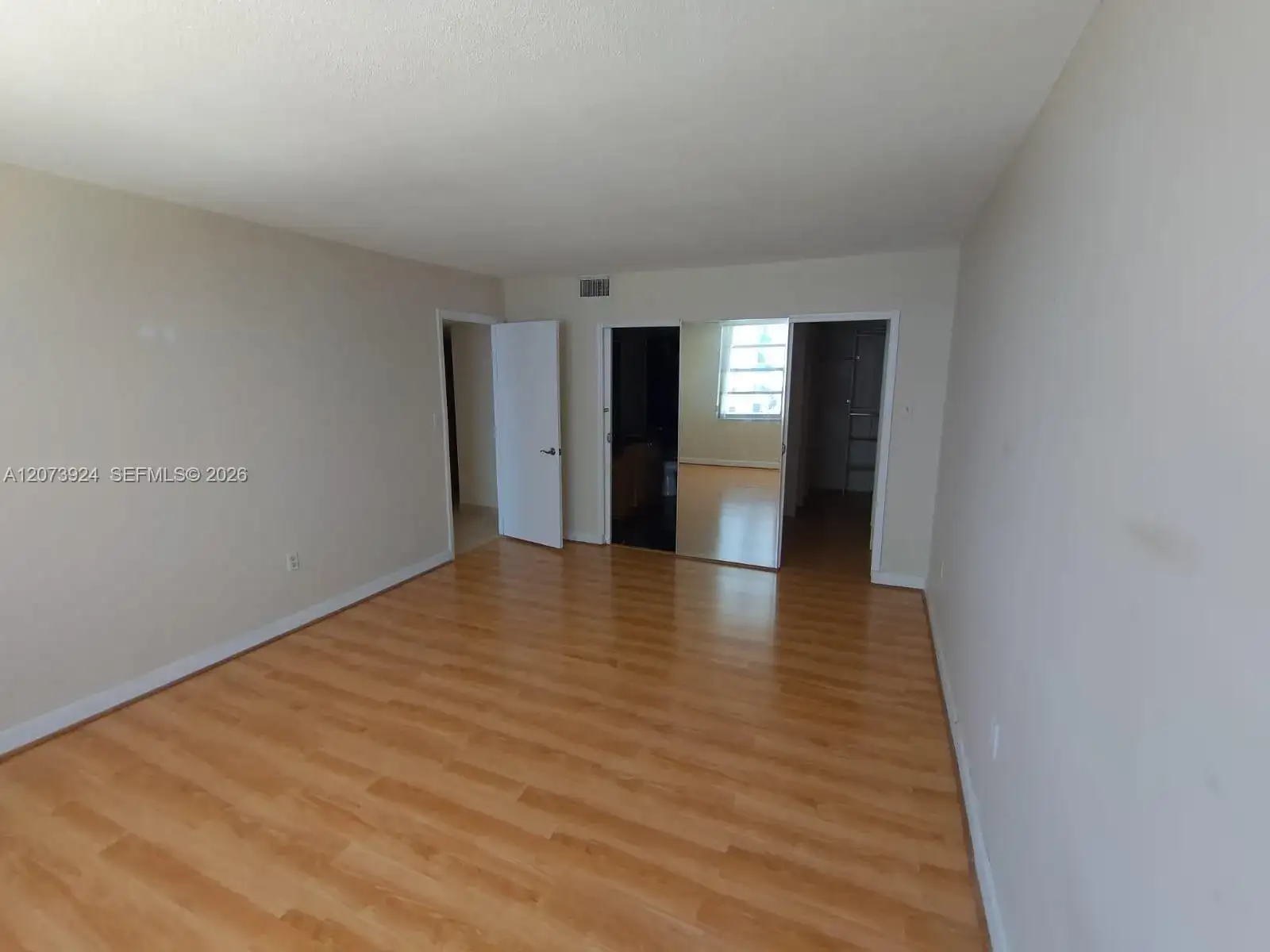 2780 NE 183rd St # 1402, Aventura FL 33160 photo 3