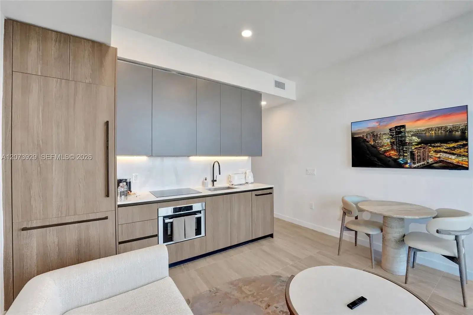 580 72nd St # 1511, Miami Beach FL 33141 photo 2