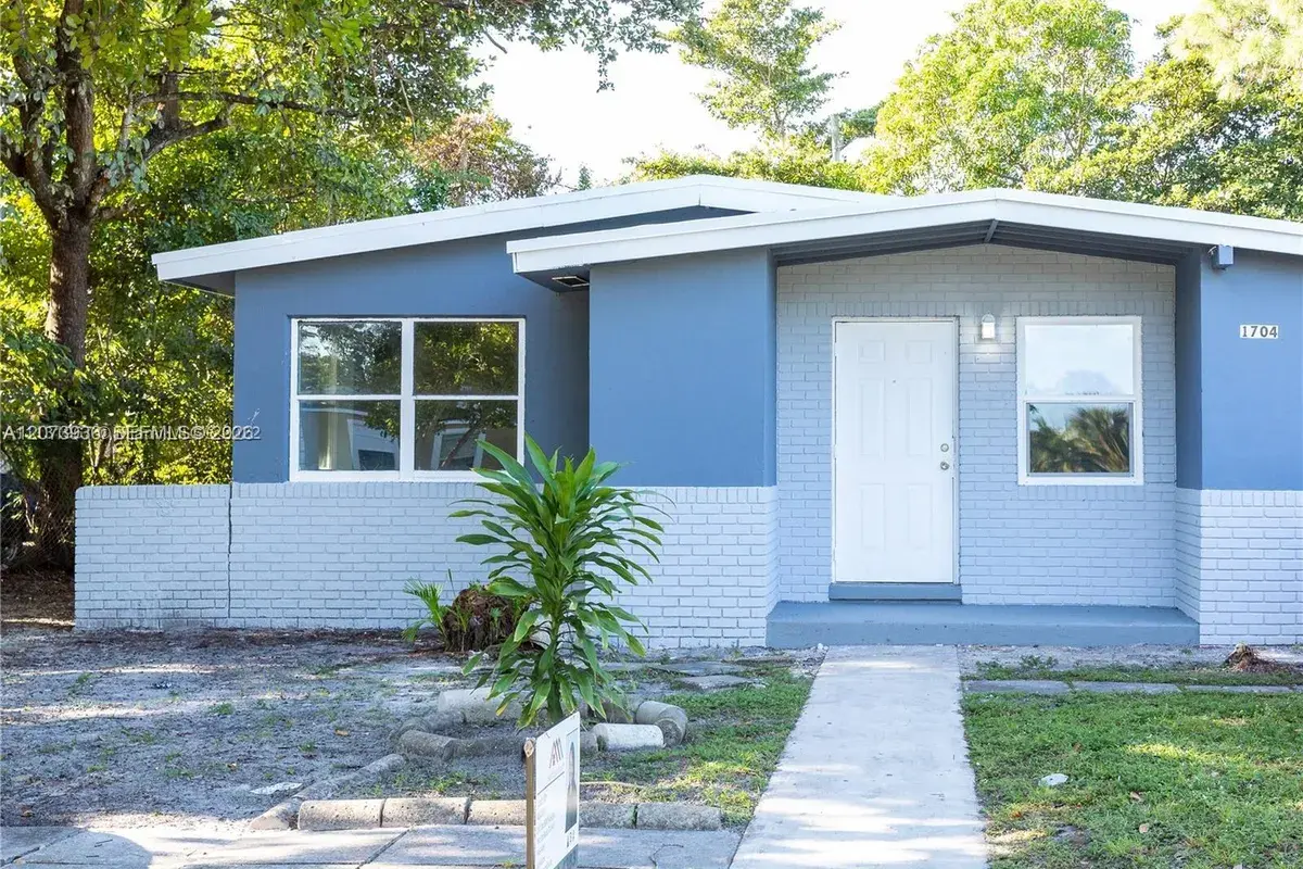 1704 NW 18th St, Fort Lauderdale FL 33311
