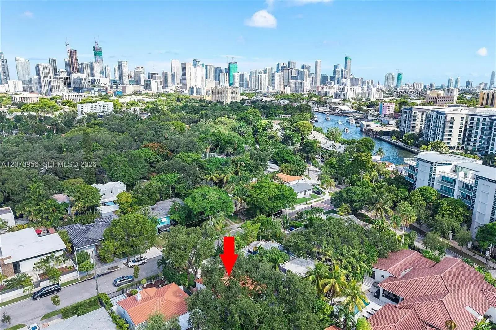 1000 NW 10th Ct, Miami FL 33136 photo 2