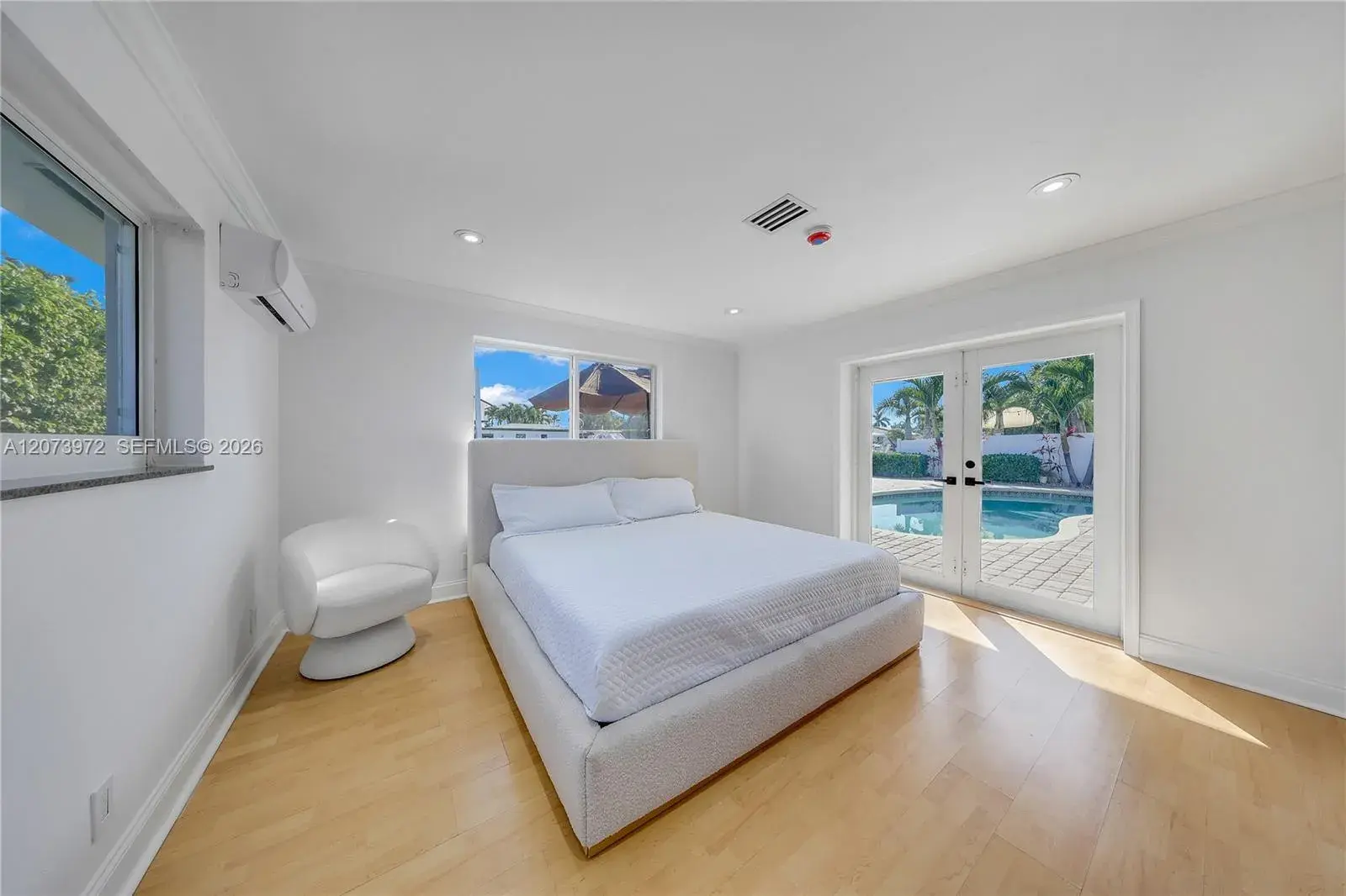 800 SE 3rd Ter, Pompano Beach FL 33060