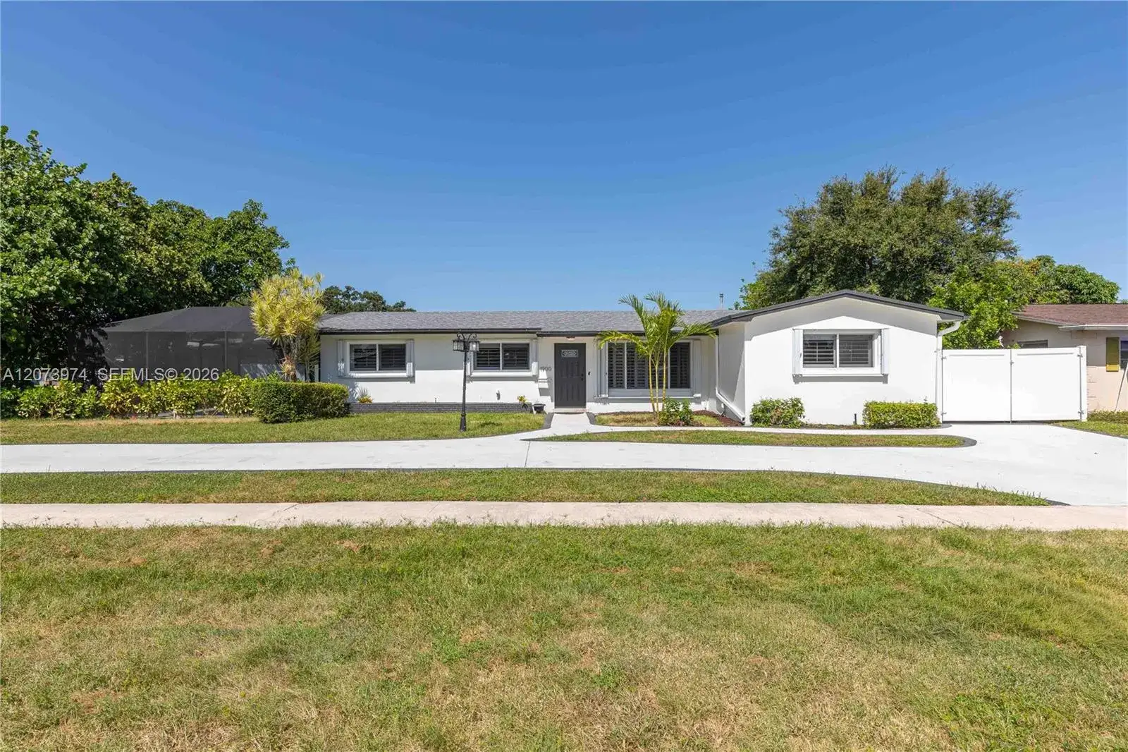 1900 NW 82nd Ter, Pembroke Pines FL 33024