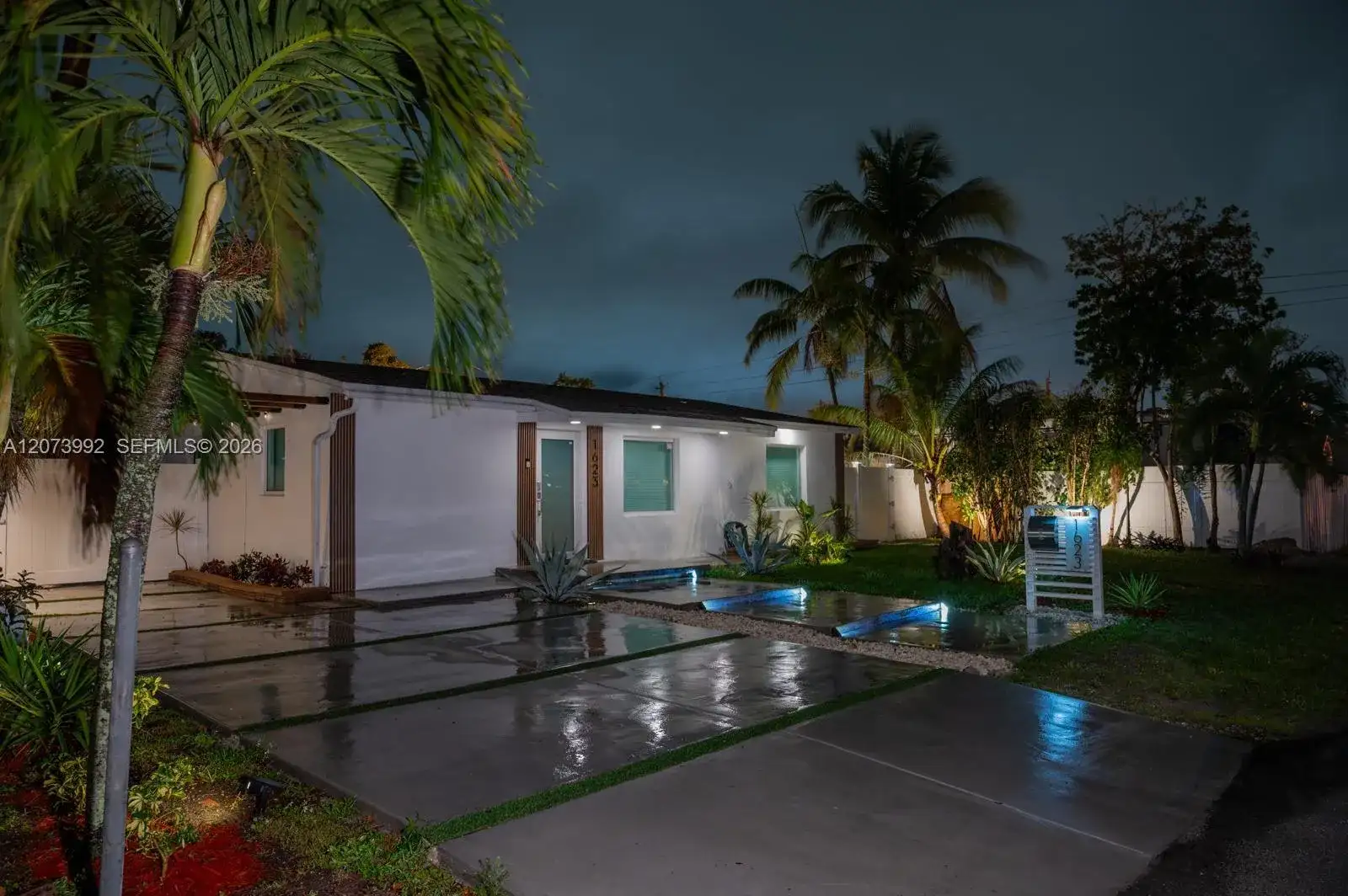 1623 S 24th Ter, Hollywood FL 33020 photo 3