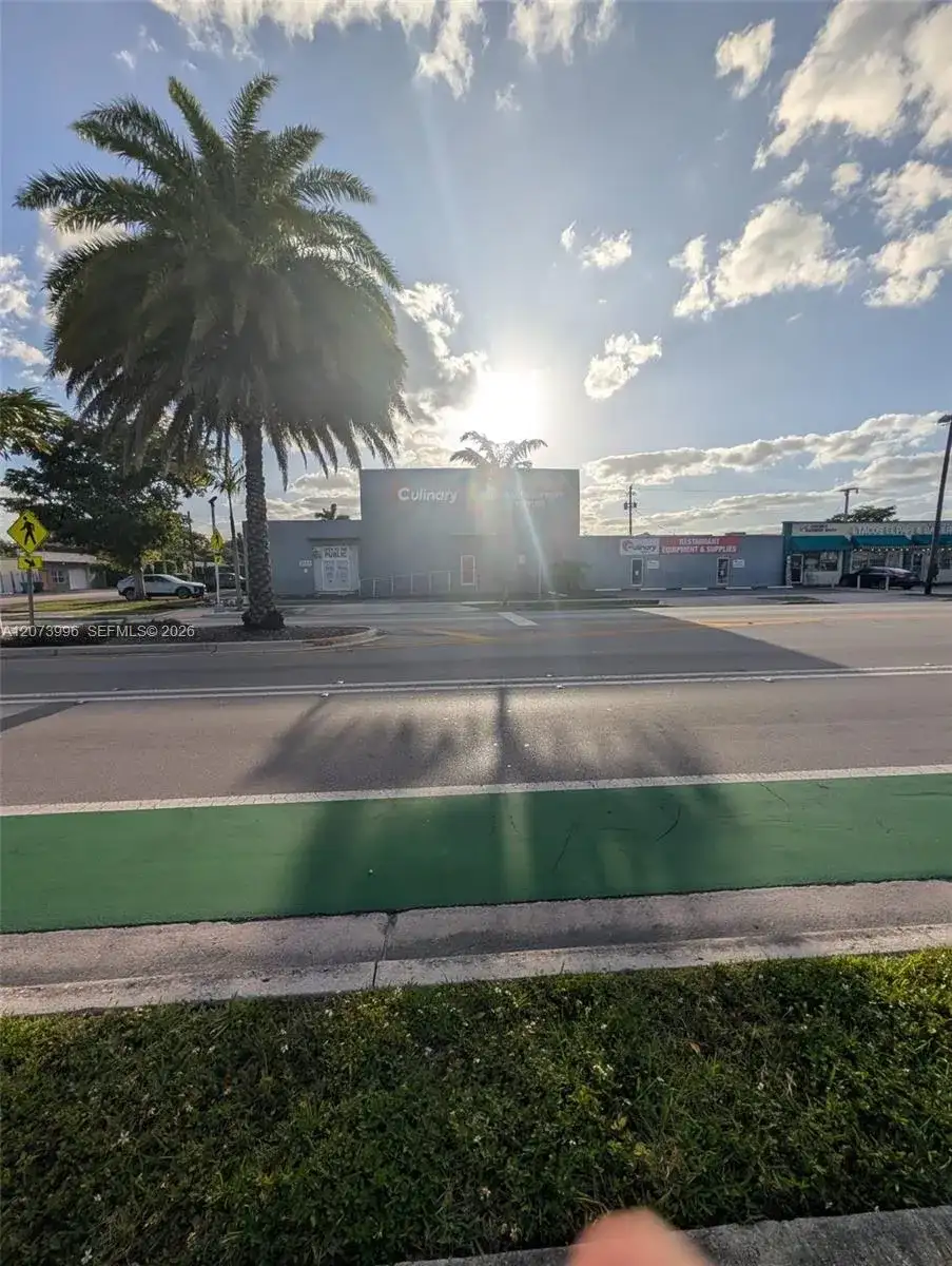 3555 N Andrews Ave, Oakland Park FL 33309 photo 5