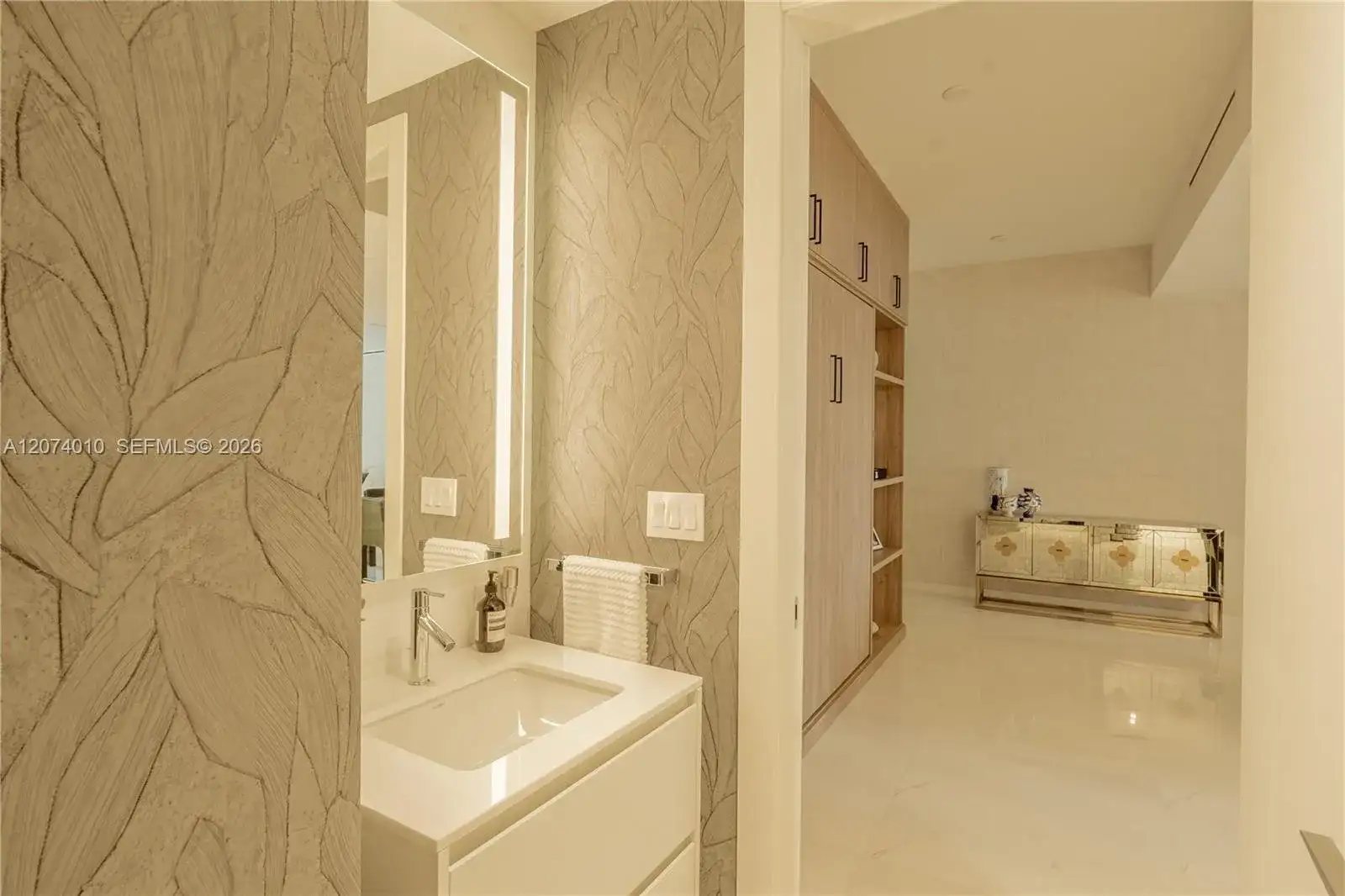 300 Biscayne Boulevard Way # 3109W, Miami FL 33131 photo 5