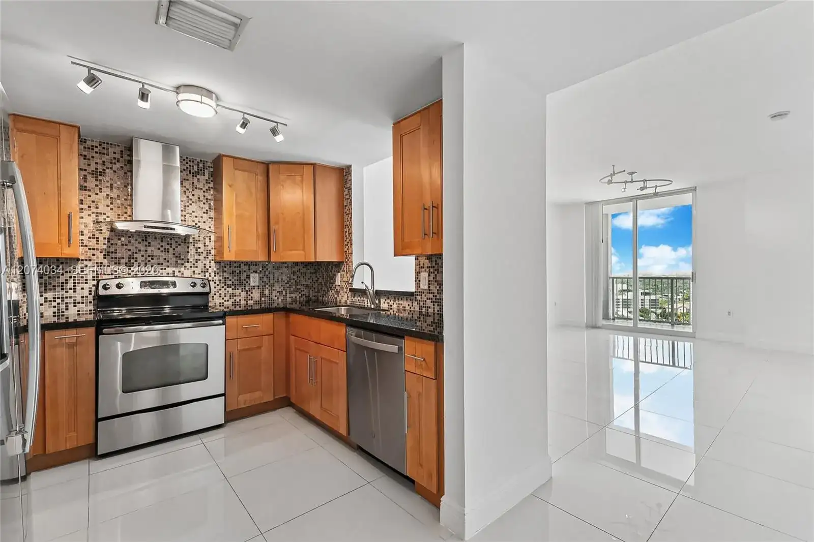 1250 S Miami Ave # 2109, Miami FL 33130 photo 4