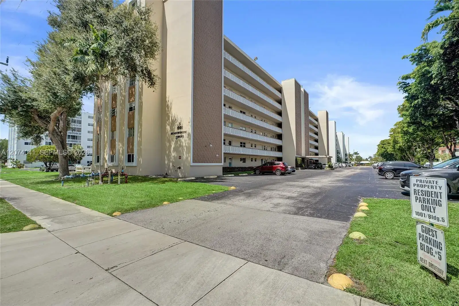 1001 NE 14th Ave # 402, Hallandale Beach FL 33009 photo 3