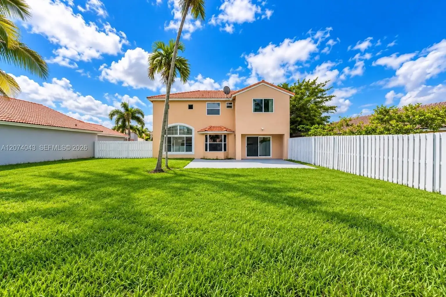 18961 NW 10th Ter, Pembroke Pines FL 33029 photo 3