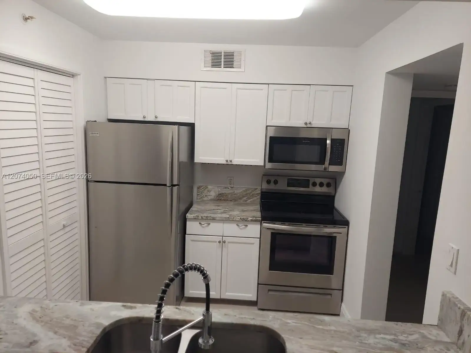 800 Scotia Dr # 103, Hypoluxo FL 33462 photo 2