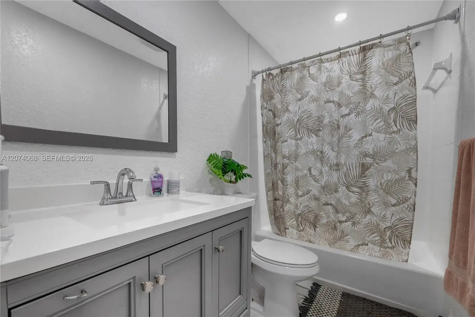 5712 Monroe St, Hollywood FL 33023 photo 5
