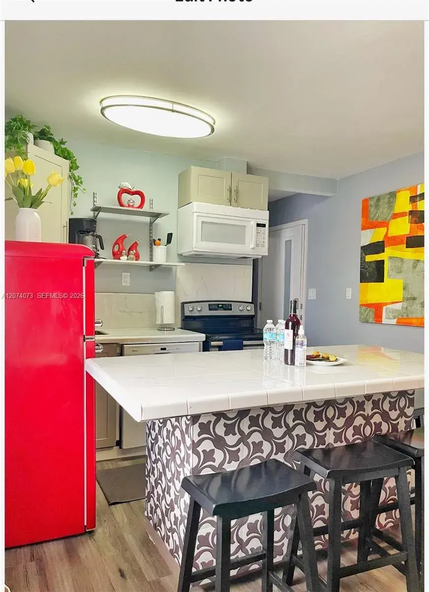 1021 NW 30th St, Miami FL 33127
