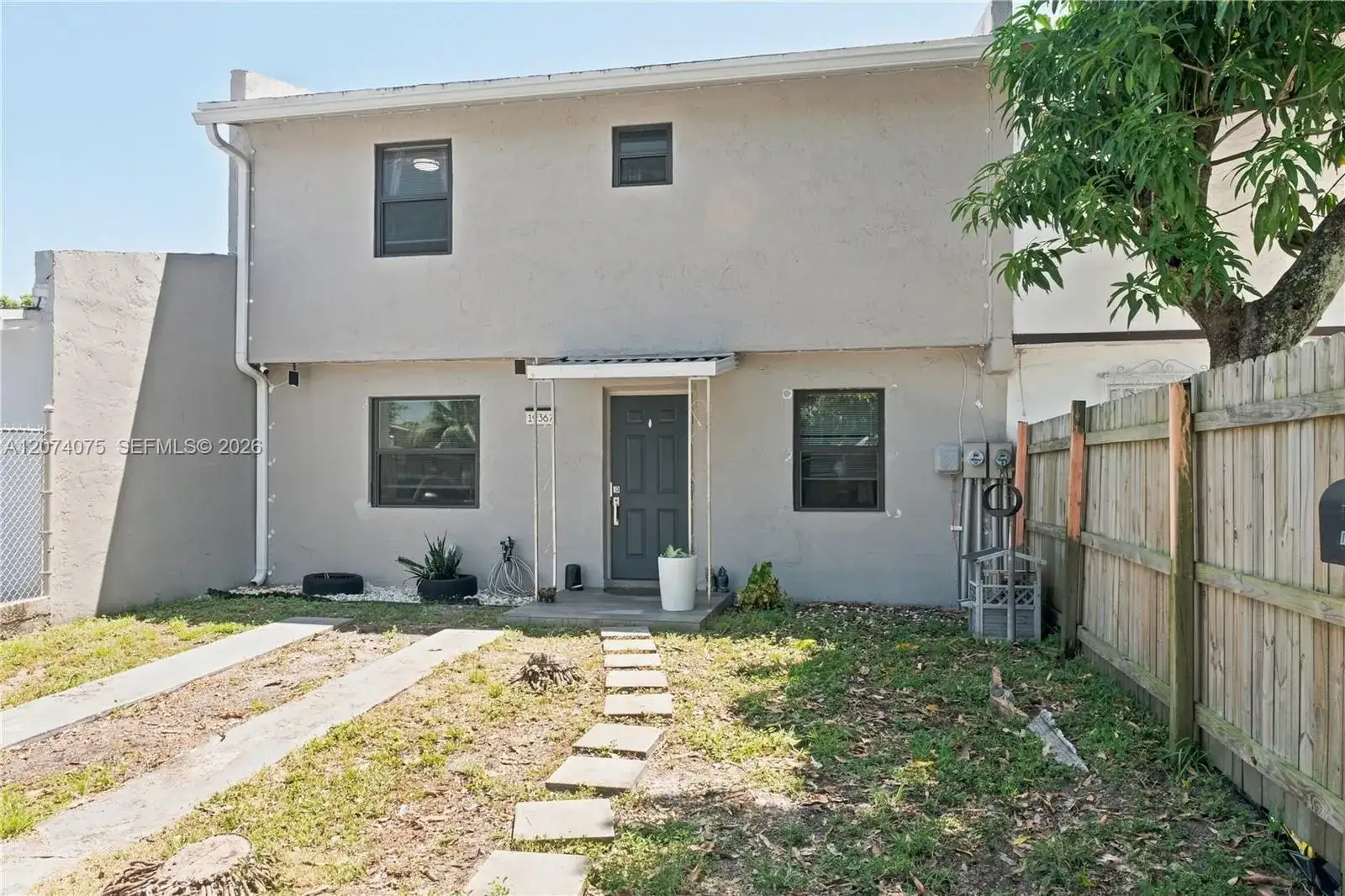19367 NW 45th Ave, Miami Gardens FL 33055 photo 2
