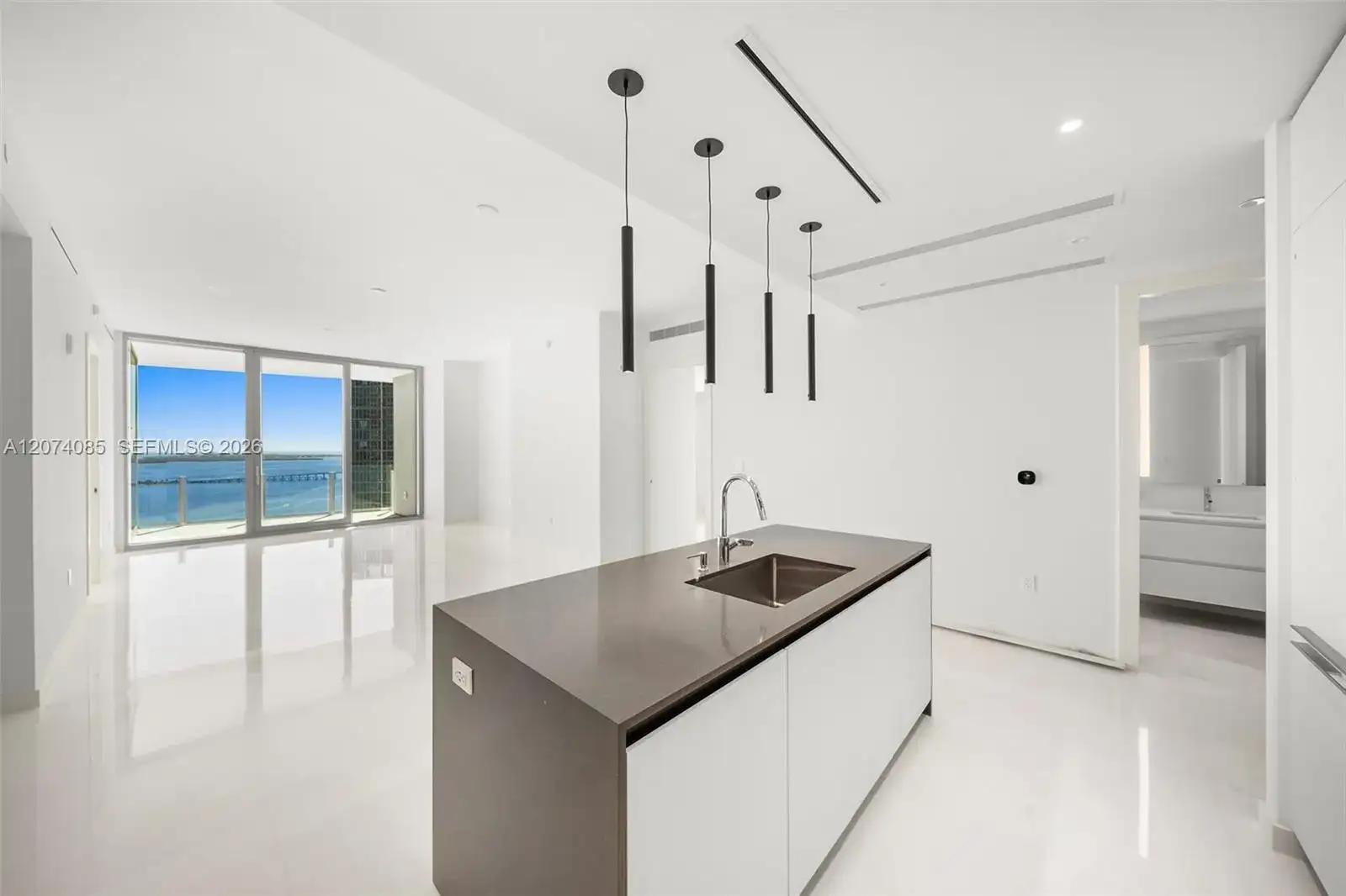 300 Biscayne Blvd Way # 4605, Miami FL 33131 photo 4